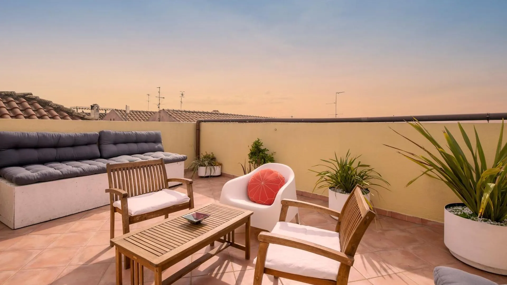 Penthouse With Terrace In Historic Centre Apartment Cagliari